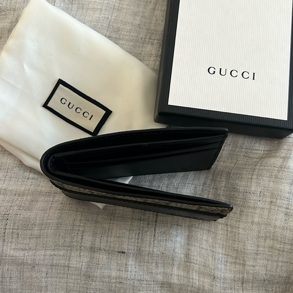 🆕💯% Auth Men’s Gucci Wallet GG Supreme Canvas and Black Leather NWOT - Picture 3 of 5